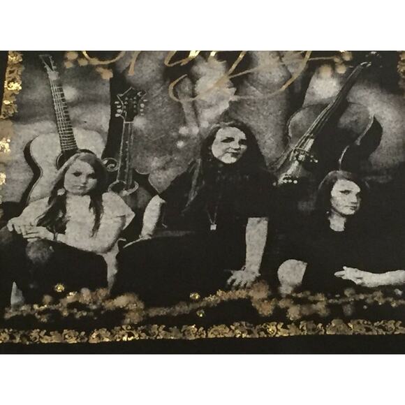 Firefly Music Group Band T Shirt Melanie McKenzie Madelyn Country Pop Gold Frame - Picture 6 of 8